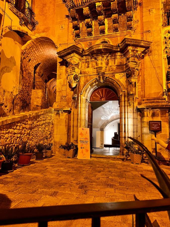 Appartamento BAROCCO-Casa in via Giusti Ragusa Esterno foto